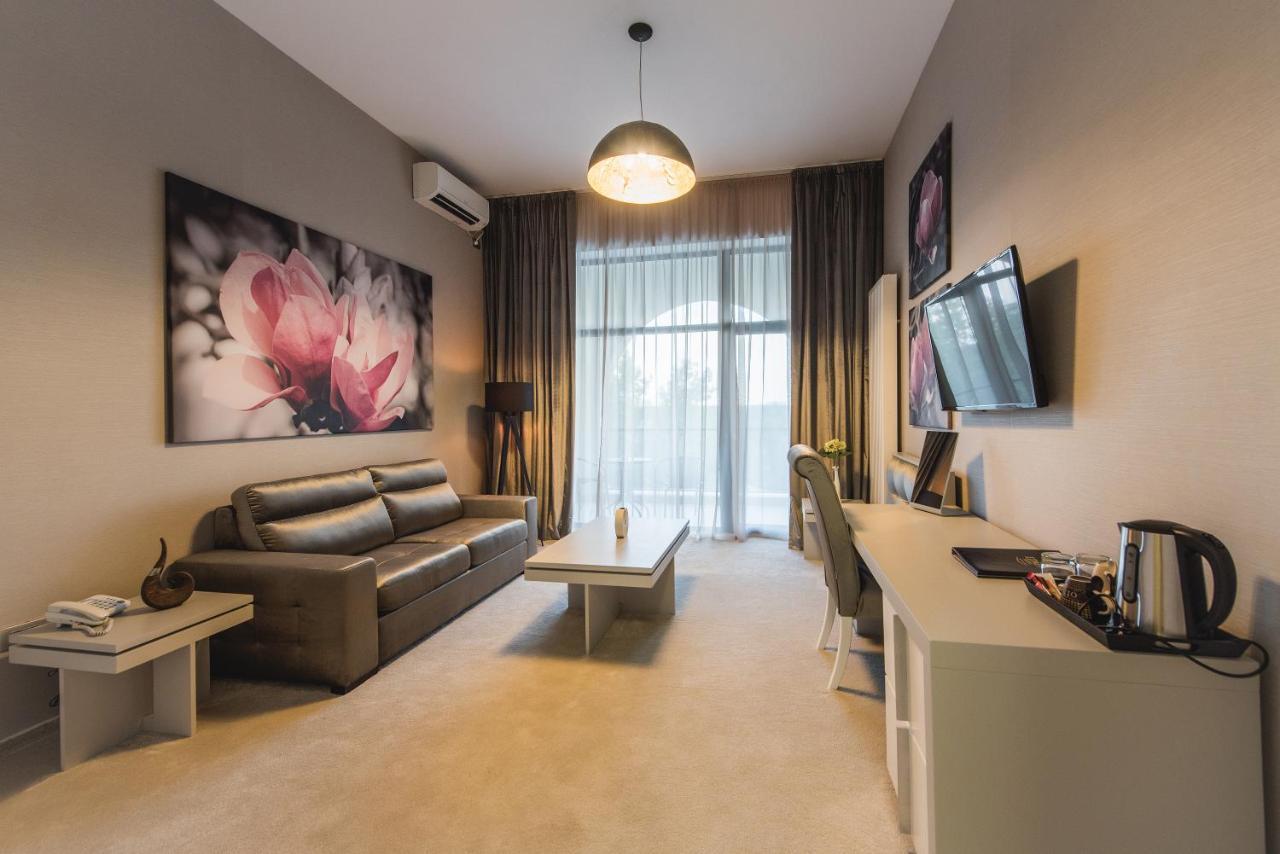 Hotel Edma 亚历山德里亚 外观 照片