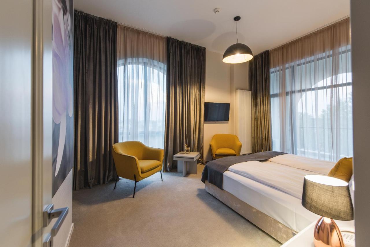 Hotel Edma 亚历山德里亚 外观 照片
